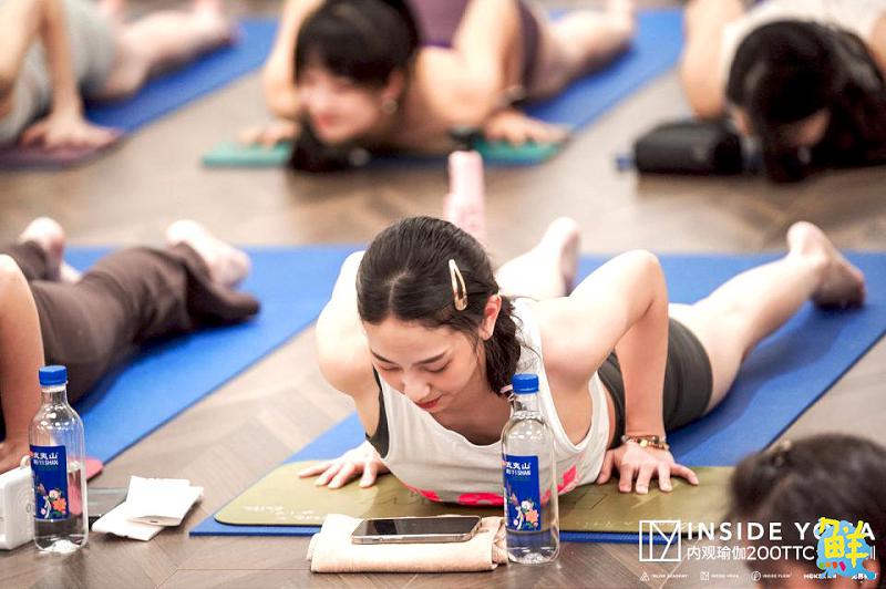 從內觀流動找回最舒適的正位體態 Yuan’s Studio媛舞曲 邀您一同探索內觀瑜伽