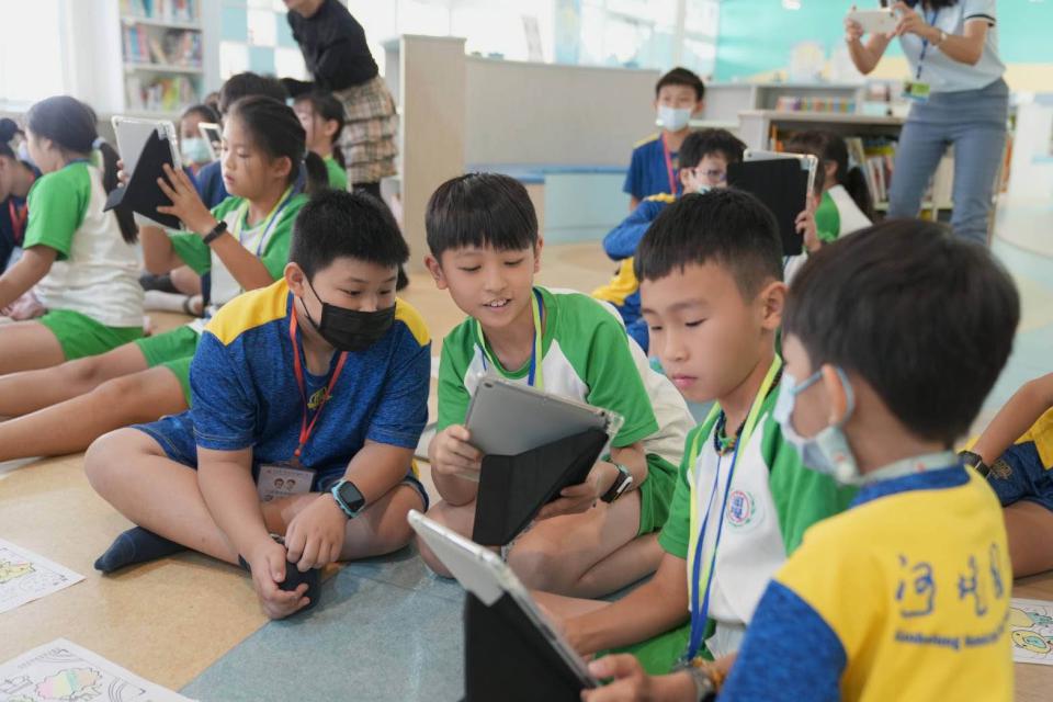 高市河堤國小喜迎創校10週年 新北市河堤國小師生參訪交流造勢加溫