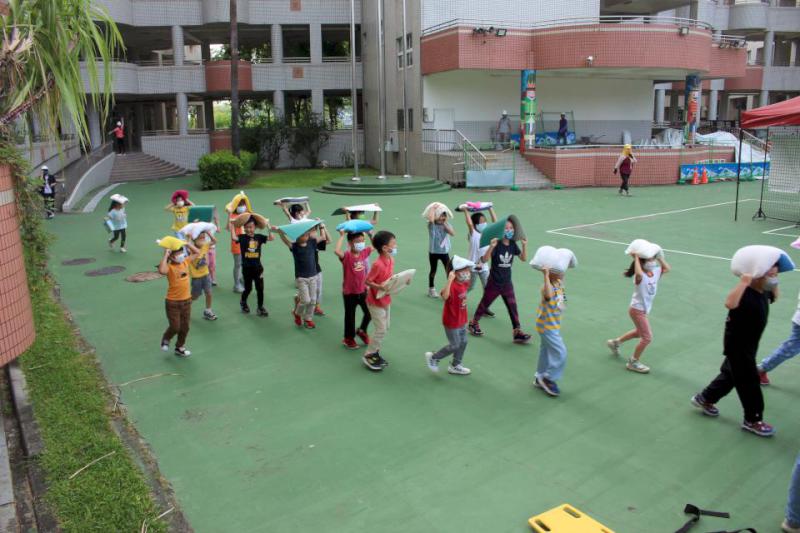 因應921國家防災日 高市左營區新上國小演練地震疏散避難後送傷者
