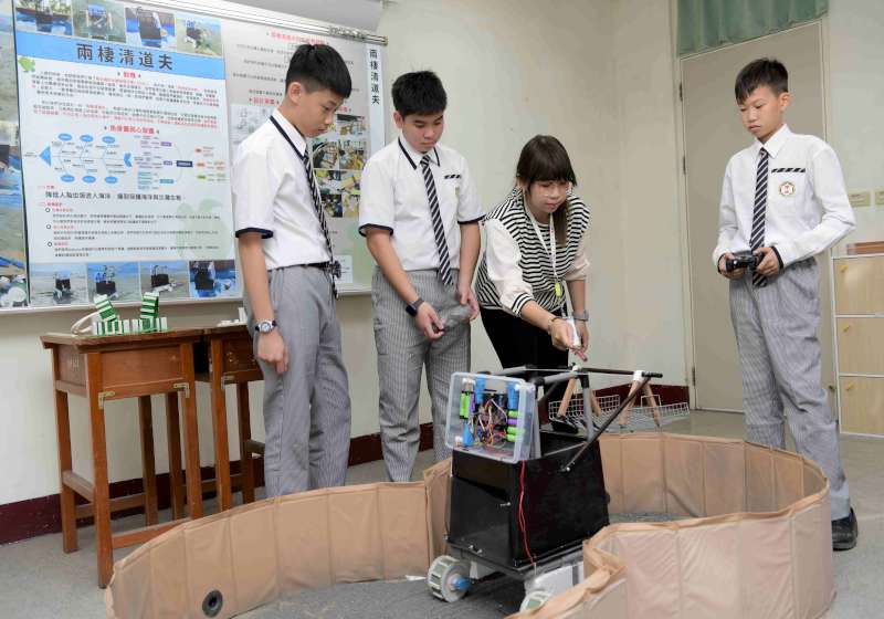 113學年度第七屆全國科技教育創意實作賽  中山工商國中部3生科技任務組合力摘金