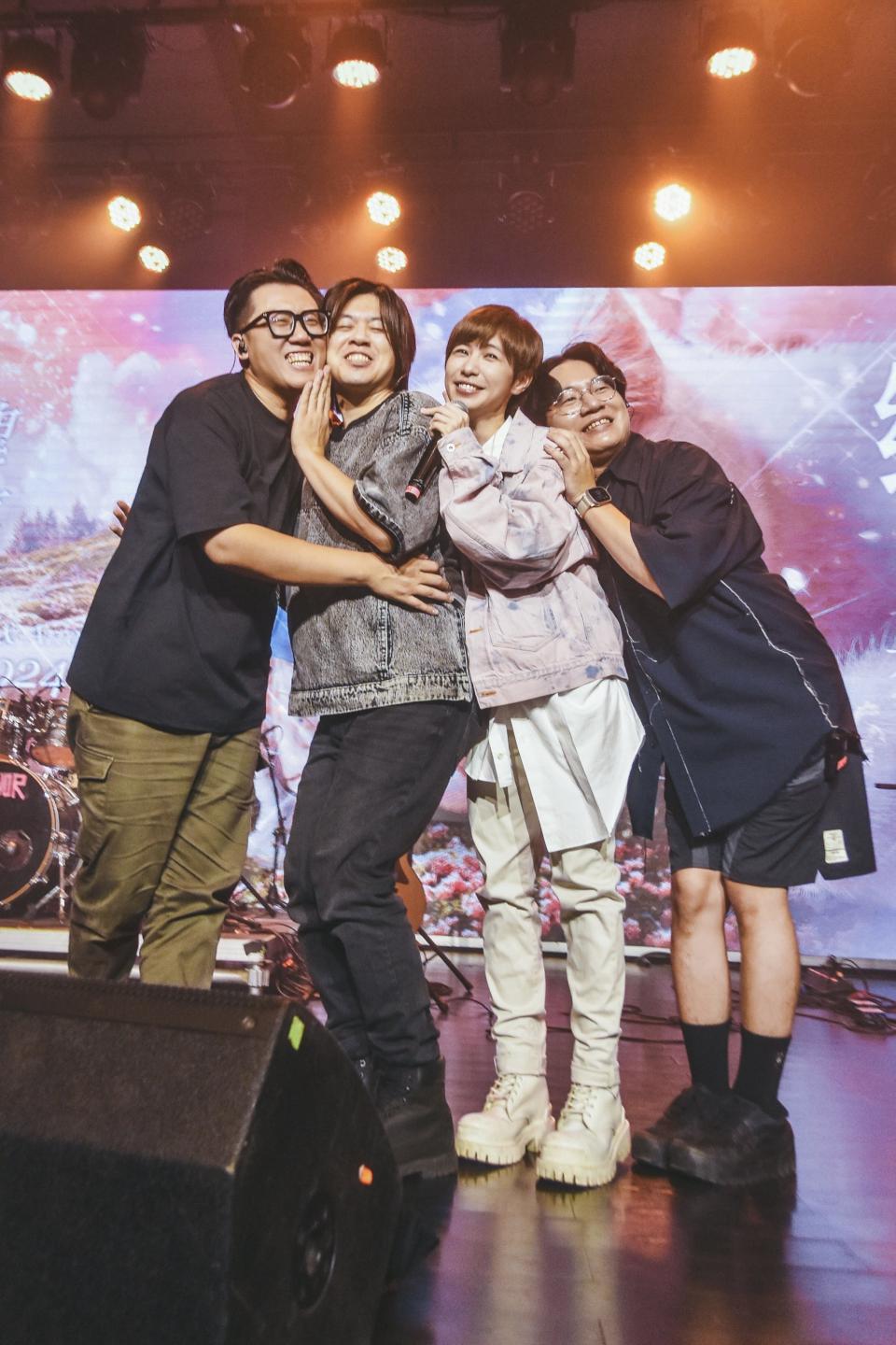 小魏魏嘉瑩「緩緩，時光從不溫柔」演唱會巡迴 11/15 將唱回台北 Zepp New Taipei