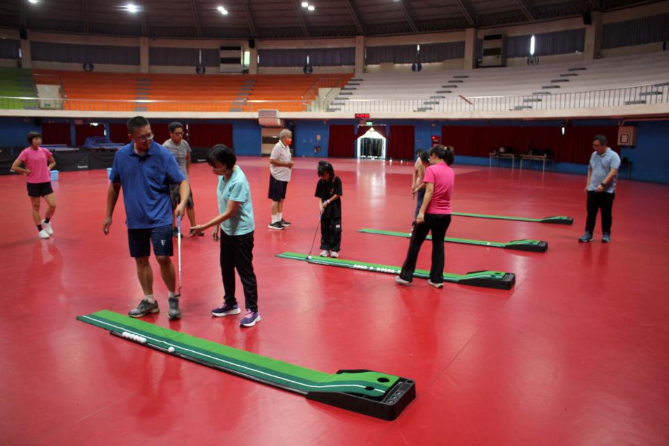 青少年高爾夫發展協會114年高爾夫進校園暑期種子教師研習營 站姿握桿實作