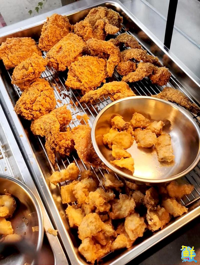學生族的快樂補給站！ 文府學區秘密基地 本味炸物  銅板美食吮指回味