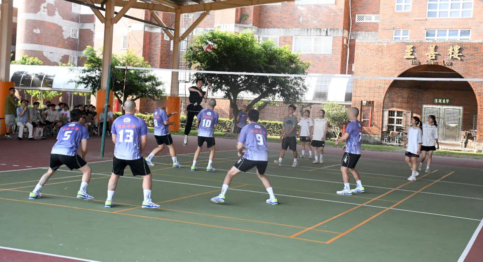 高師大性別所、通識中心領軍工設、軟體系生 前進明陽中學邀闖關體驗科學樂趣