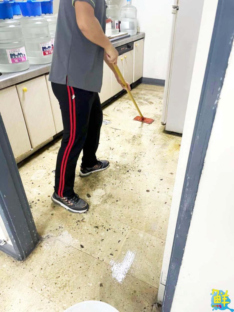 口碑真誠品牌 澄明環境清潔 貼近人心的專業服務 共創澄淨明亮未來