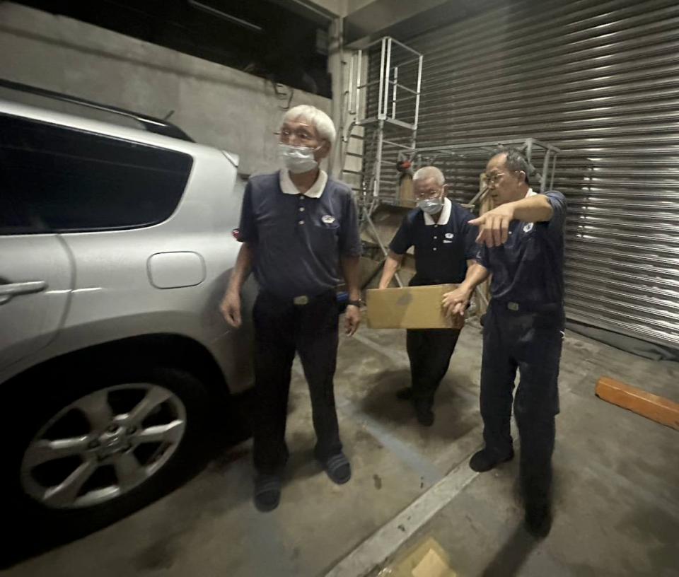 西南氣流壟罩高市逾一週降雨量逾2200公釐 慈濟高雄災變中心安置災民配送物資