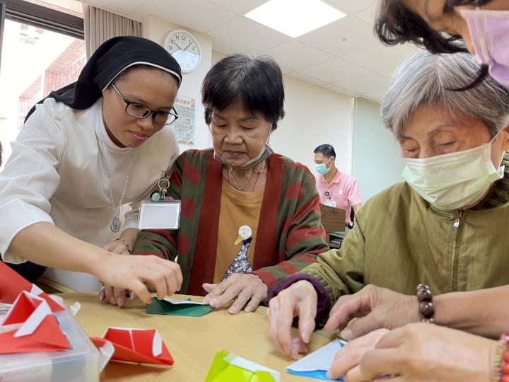 9 月 21 日國際失智症日 高雄天主教聖功醫院分享陪伴病友5大心法