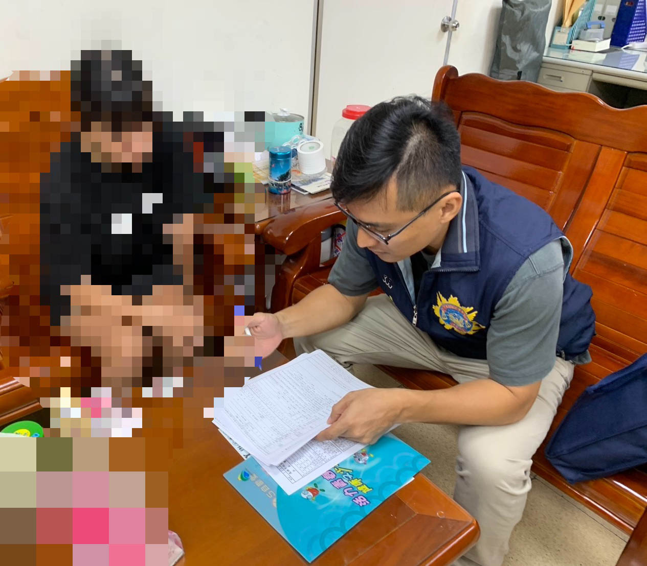 高市少女沉迷手機負氣離家輟學 市警局少年隊循線重機車聚場合尋獲