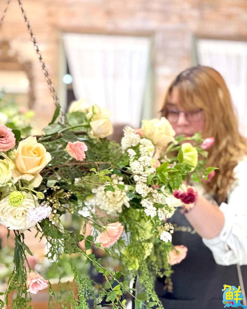 栽入花藝世界重獲新生  梁維容Esther 用花的溫度療癒眾人  分享快樂照耀生命