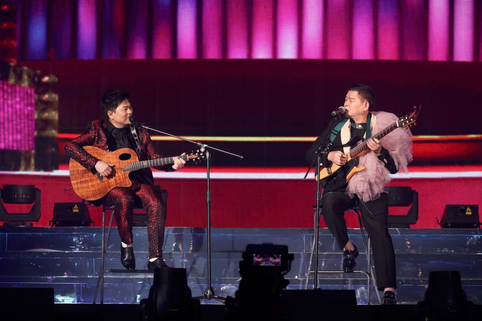 高流2025藍寶石大歌廳第二場 14天王天后嗨翻全場 秀場天王豬哥亮復活宣布藍寶石電影開拍